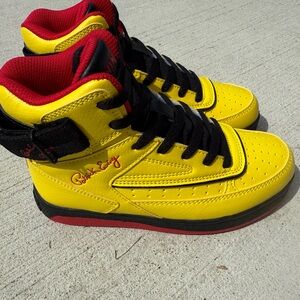 New Size 2 Kids Vibrant Yellow and Black Kids High-Top Sneakers